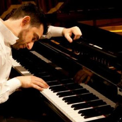 Concierto gratuito de Piano de Antonio Formaro en el Teatro Español
