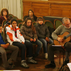 La música de raíces pampas deslumbró a los chicos de Alcalá de Henares