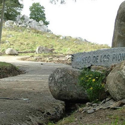 Se inaugura el monumento a los Picapedreros