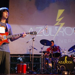 Arrancó con todo el Azul Rock 2011