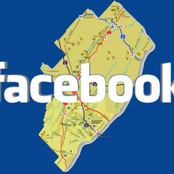 Facebook como lugar de encuentro entre azuleños y turistas